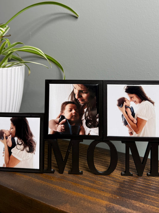 "Mom" Magnetic Frame